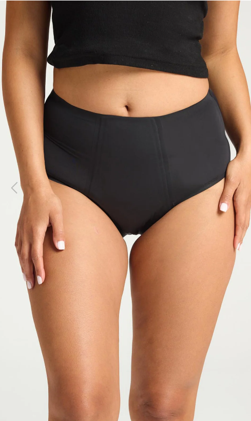 Saumlausar háar nærbuxur – ofurvernd, svartar